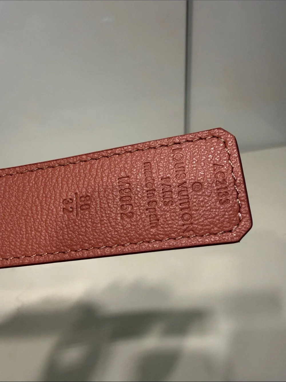 Like new Louis Vuitton Monogram Brown and Pink Belt women’s 80/32 reversible